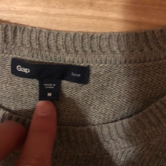 GAP gray sweater - Picture 4 of 4
